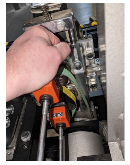 lf2900 removal of belt 1